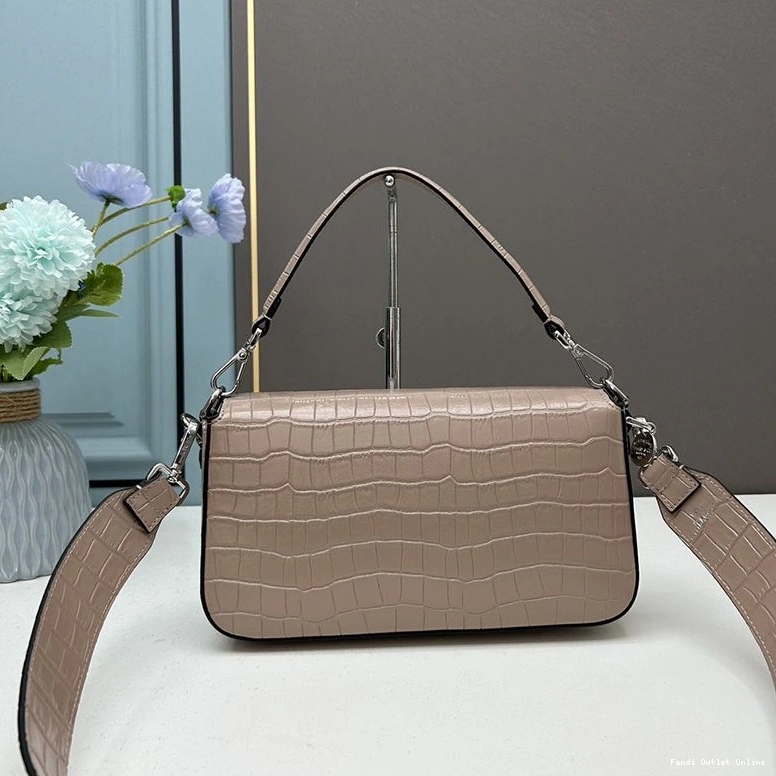 Affordable Baguette Re-Edition Leather Fendi In Medium Crocodile Apricot Bag 0817